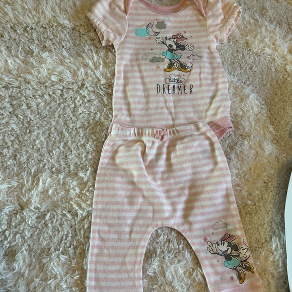 Assorted Baby Onesies and Outfits 0-3M - Picture 9 of 9